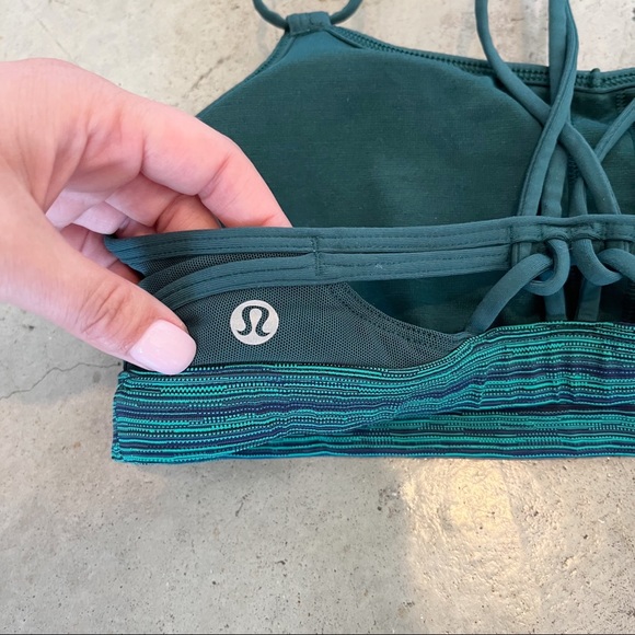 Lululemon Make A Move Bra in Cyber Jungle Hero Blue / Deep Green - Picture 3 of 7